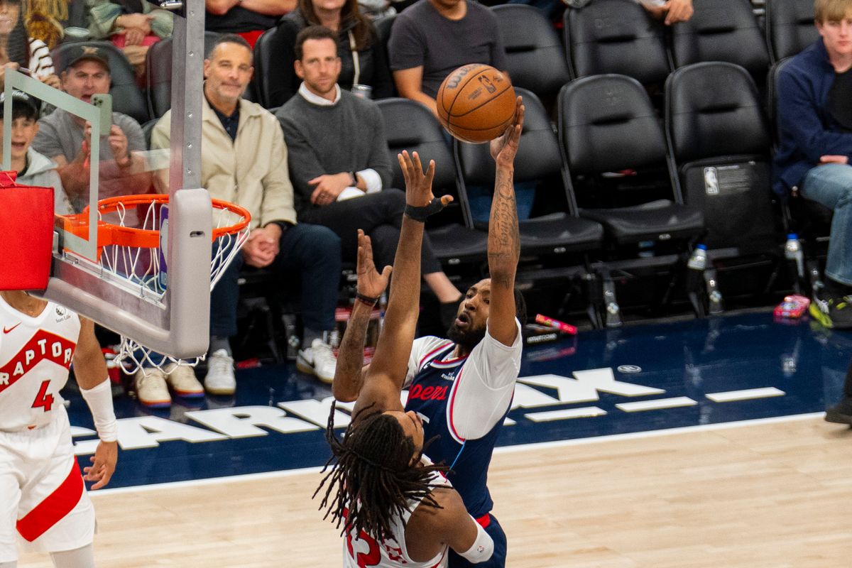 Los Angeles Clippers guard Derrick Jones Jr. (5) hits the contested floater during an NBA basketball game against the Toronto Raptors, Wednesday March 25th, 2026 in Los Angeles, California. Los Angeles Clippers guard Derrick Jones Jr. (5) hits the contested floater during an NBA basketball game against the Toronto Raptors, Wednesday March 25th, 2026 in Los Angeles, California.