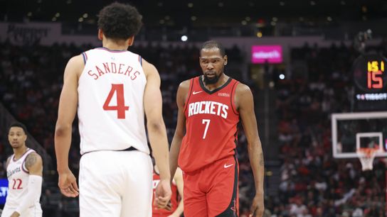 Cold shooting night dooms Clippers in 102-95 loss to Rockets taken at Toyota Center (Los Angeles Clippers)
