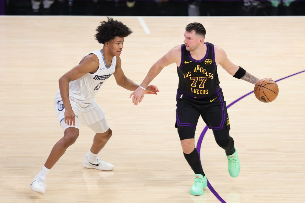 #77 PG Luka Doncic of the Los Angeles Lakers dribbles the basketball during an NBA game against the Memphis Grizzlies on January 2, 2026 in Los Angeles, CA. #77 PG Luka Doncic of the Los Angeles Lakers dribbles the basketball during an NBA game against the Memphis Grizzlies on January 2, 2026 in Los Angeles, CA.