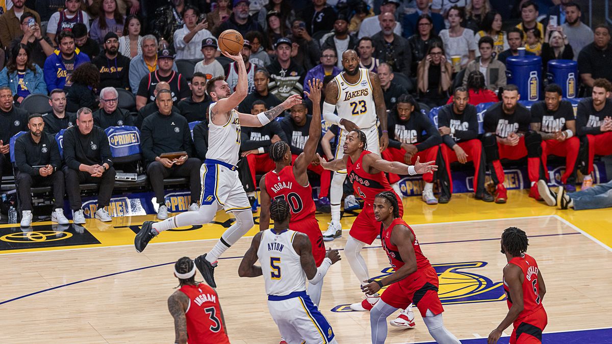 Los Angeles Lakers Luka Doncic 77 shots the ball during NBA game against the Toronto Raptors on Sunday January 18th, 2026, in Los Angeles California. Los Angeles Lakers Luka Doncic 77 shots the ball during NBA game against the Toronto Raptors on Sunday January 18th, 2026, in Los Angeles California.
