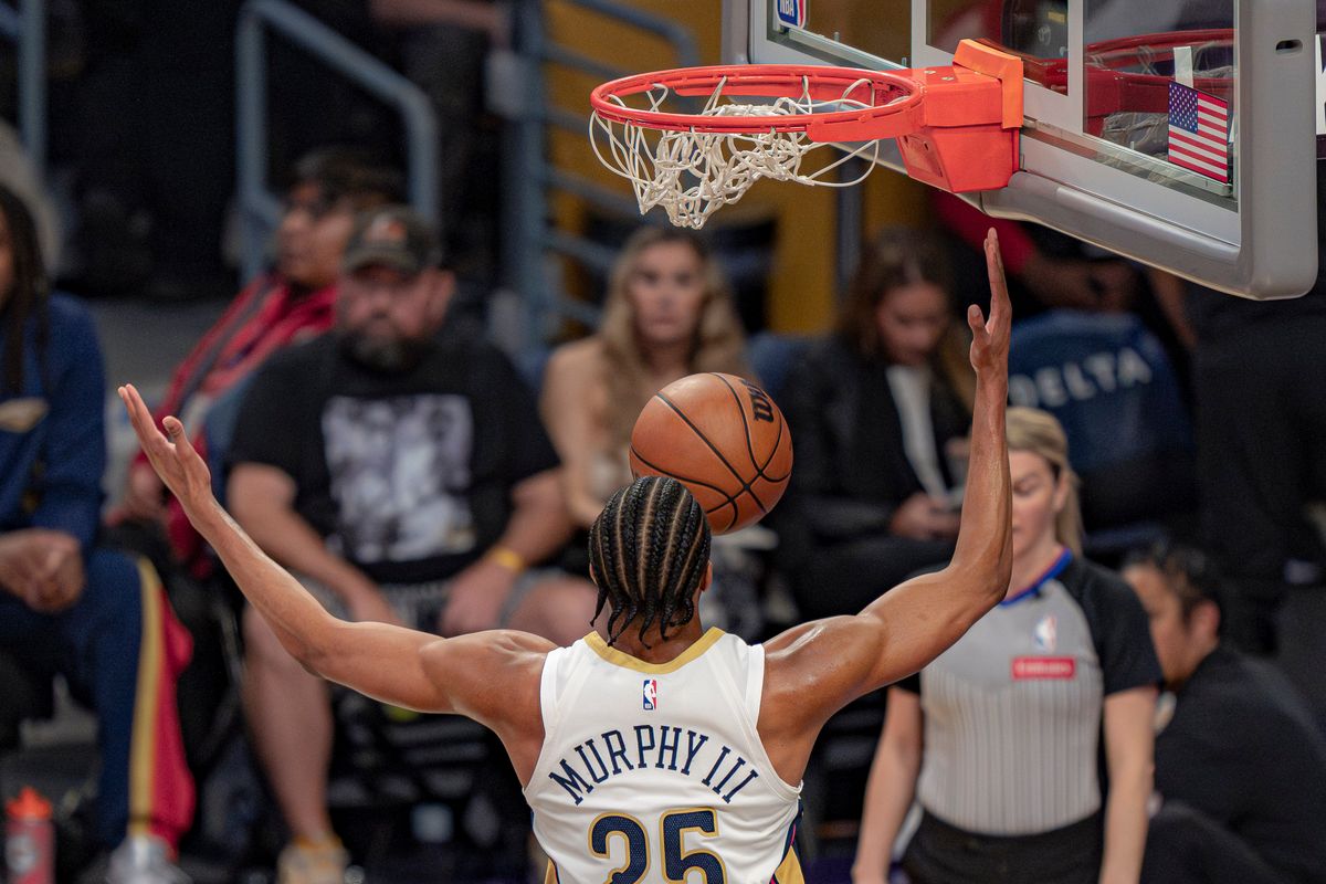 New Orleans Pelicans forward Trey Murphy III (25) receiving the ball after a dunk during an NBA basketball game against the Los Angeles Lakers on March 3rd, 2026 in Los Angeles, CA. New Orleans Pelicans forward Trey Murphy III (25) receiving the ball after a dunk during an NBA basketball game against the Los Angeles Lakers on March 3rd, 2026 in Los Angeles, CA.