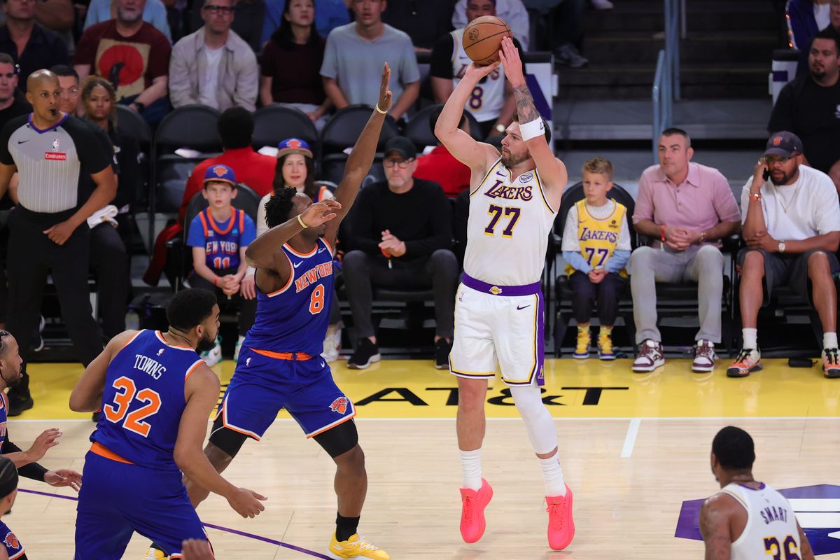 Los Angeles Lakers guard Luka Doncic (77) shoots the basketball during an NBA game against the New York Knicks on March 8, 2026 in Los Angeles, CA. Los Angeles Lakers guard Luka Doncic (77) shoots the basketball during an NBA game against the New York Knicks on March 8, 2026 in Los Angeles, CA.