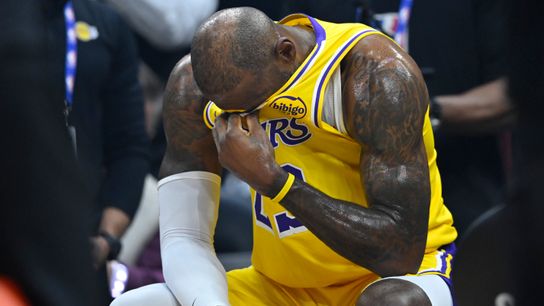 James' emotional return highlights Lakers' third quarter collapse taken at Rocket Arena (Los Angeles Lakers)