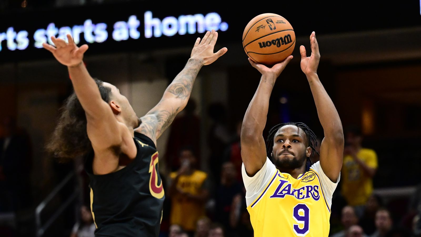 Cavaliers make quick dispatch of the Lakers in James homecoming