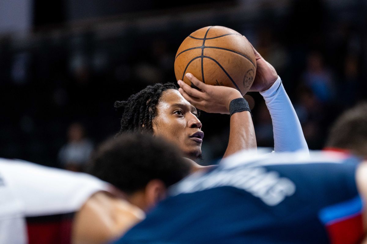 San Diego Clippers guard TyTy Washington (15) shoots a free throw during a G League Basketball game between Sioux Falls and San Diego, Saturday December 27, 2025 at Frontwave Arena in Oceanside, Calif. San Diego Clippers guard TyTy Washington (15) shoots a free throw during a G League Basketball game between Sioux Falls and San Diego, Saturday December 27, 2025 at Frontwave Arena in Oceanside, Calif.