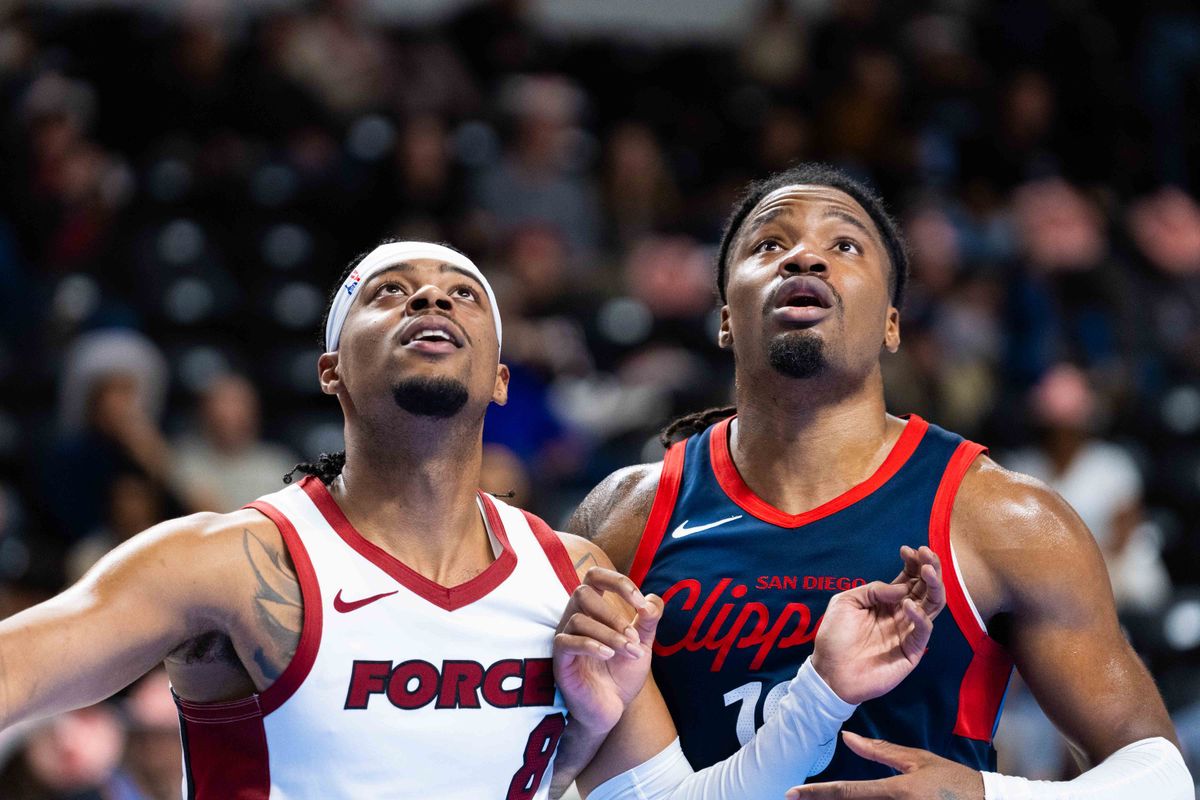 San Diego Clippers guard Jahmyl Telfort (19) and Sioux Falls guard Trevor Keels (8) look to rebound a free throw during a NBA G League Basketball game between Sioux Falls and San Diego, Sunday December 28, 2025 at Frontwave Arena in Oceanside, Calif. San Diego Clippers guard Jahmyl Telfort (19) and Sioux Falls guard Trevor Keels (8) look to rebound a free throw during a NBA G League Basketball game between Sioux Falls and San Diego, Sunday December 28, 2025 at Frontwave Arena in Oceanside, Calif.