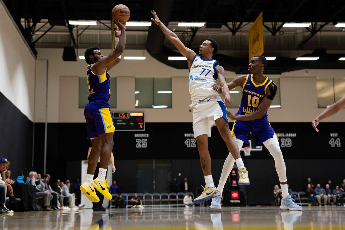 South Bay Lakers guard Bronny James Jr. (9) puts up a shot during an NBA G League basketball game against the Santa Cruz Warriors on Friday, Nov. 21, 2025, in El Segundo, Calif. South Bay Lakers guard Bronny James Jr. (9) puts up a shot during an NBA G League basketball game against the Santa Cruz Warriors on Friday, Nov. 21, 2025, in El Segundo, Calif.