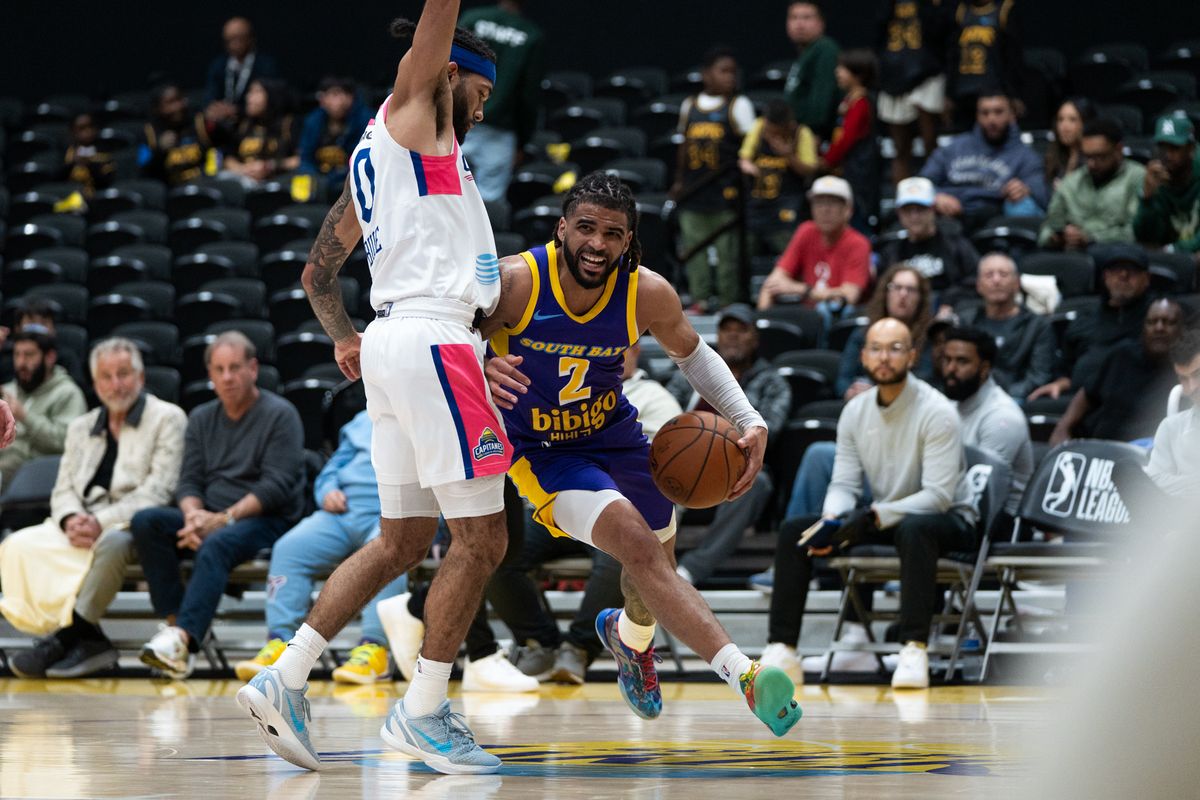 South Bay Lakers Guard RJ Davis (2) attacks baseline looking for a open teammate during a G-League basketball game against Mexico City Capitanes Thursday, January 22, 2026 at UCLA Health Training Center in El Segundo, Calif. South Bay Lakers Guard RJ Davis (2) attacks baseline looking for a open teammate during a G-League basketball game against Mexico City Capitanes Thursday, January 22, 2026 at UCLA Health Training Center in El Segundo, Calif.