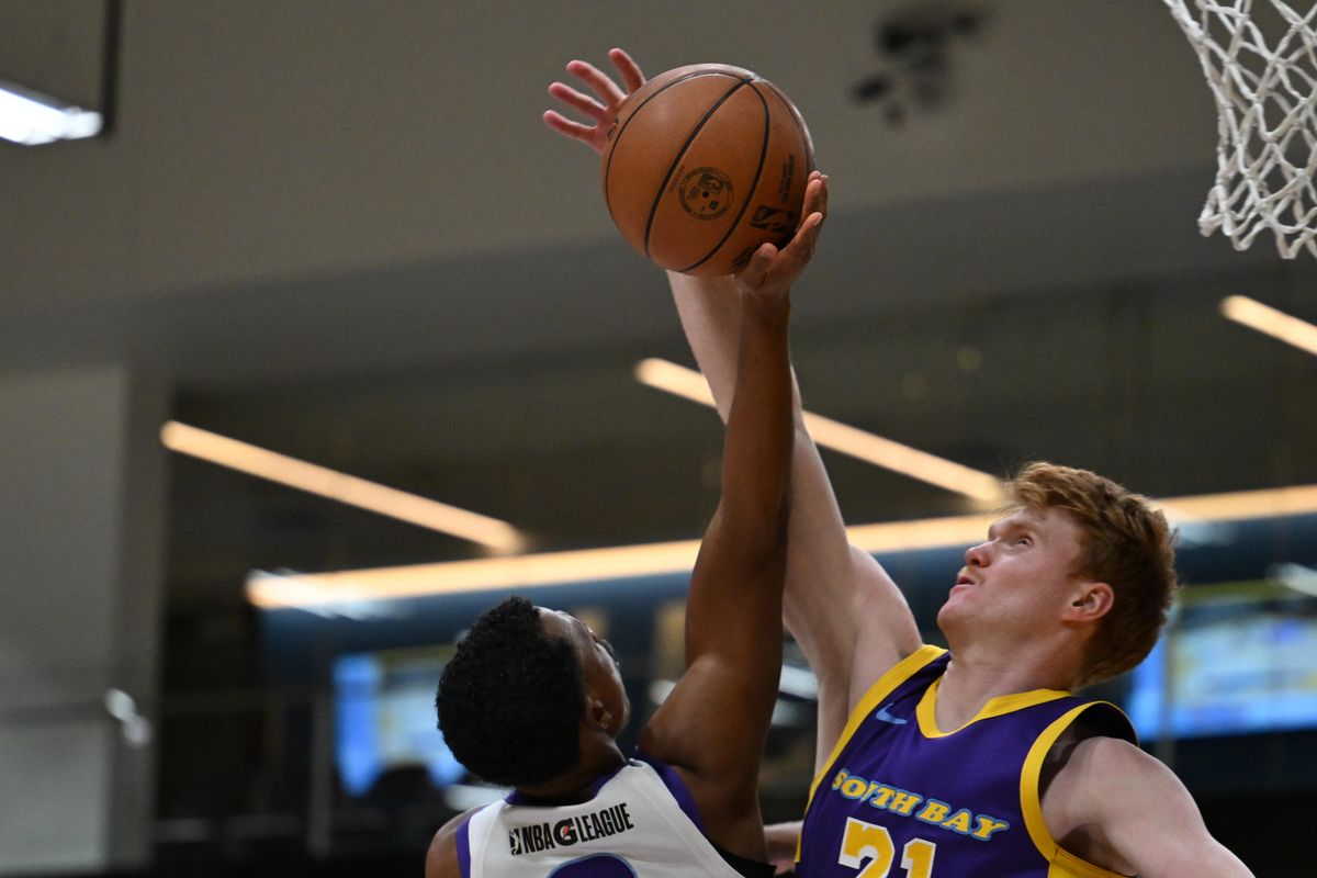 South Bay Lakers guard Luke Goode (21) makes a block during a G-League basketball game between the South Bay Lakers and Salt Lake City Stars Saturday, January 31, 2026 at UCLA Health Training Center in El Segundo, Calif. South Bay Lakers guard Luke Goode (21) makes a block during a G-League basketball game between the South Bay Lakers and Salt Lake City Stars Saturday, January 31, 2026 at UCLA Health Training Center in El Segundo, Calif.