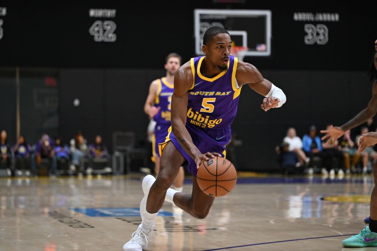 South Bay Lakers guard Tevian Jones (5) drives to the basket during a G-League basketball game between the South Bay Lakers and Salt Lake City Stars Saturday, January 31, 2026 at UCLA Health Training Center in El Segundo, Calif. South Bay Lakers guard Tevian Jones (5) drives to the basket during a G-League basketball game between the South Bay Lakers and Salt Lake City Stars Saturday, January 31, 2026 at UCLA Health Training Center in El Segundo, Calif.