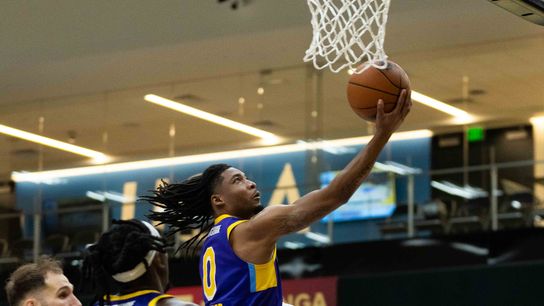 TST Images: Stockton Kings beat South Bay Lakers, 115-114, in El Segundo taken at UCLA Health Training Center (South Bay Lakers)