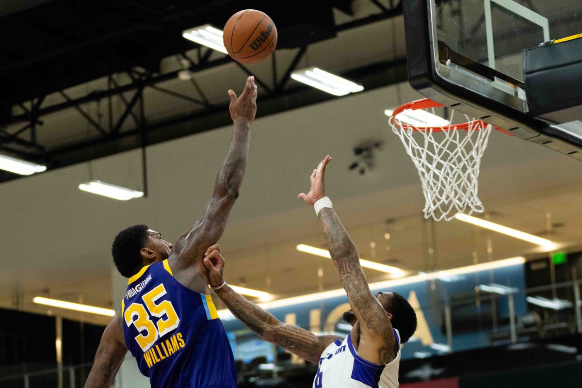 South Bay Lakers center Malik Williams (35), drives to the basket during an NBA G-League basketball game against the Stockton Kings, Tuesday March 24th, 2026 in El Segundo California South Bay Lakers center Malik Williams (35), drives to the basket during an NBA G-League basketball game against the Stockton Kings, Tuesday March 24th, 2026 in El Segundo California