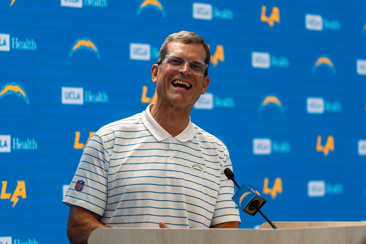 Los Angeles Chargers head coach Jim Harbaugh addresses media during Chargers training camp at the Bolt on Wednesday, July 29th in El Segundo, CA. Los Angeles Chargers head coach Jim Harbaugh addresses media during Chargers training camp at the Bolt on Wednesday, July 29th in El Segundo, CA.