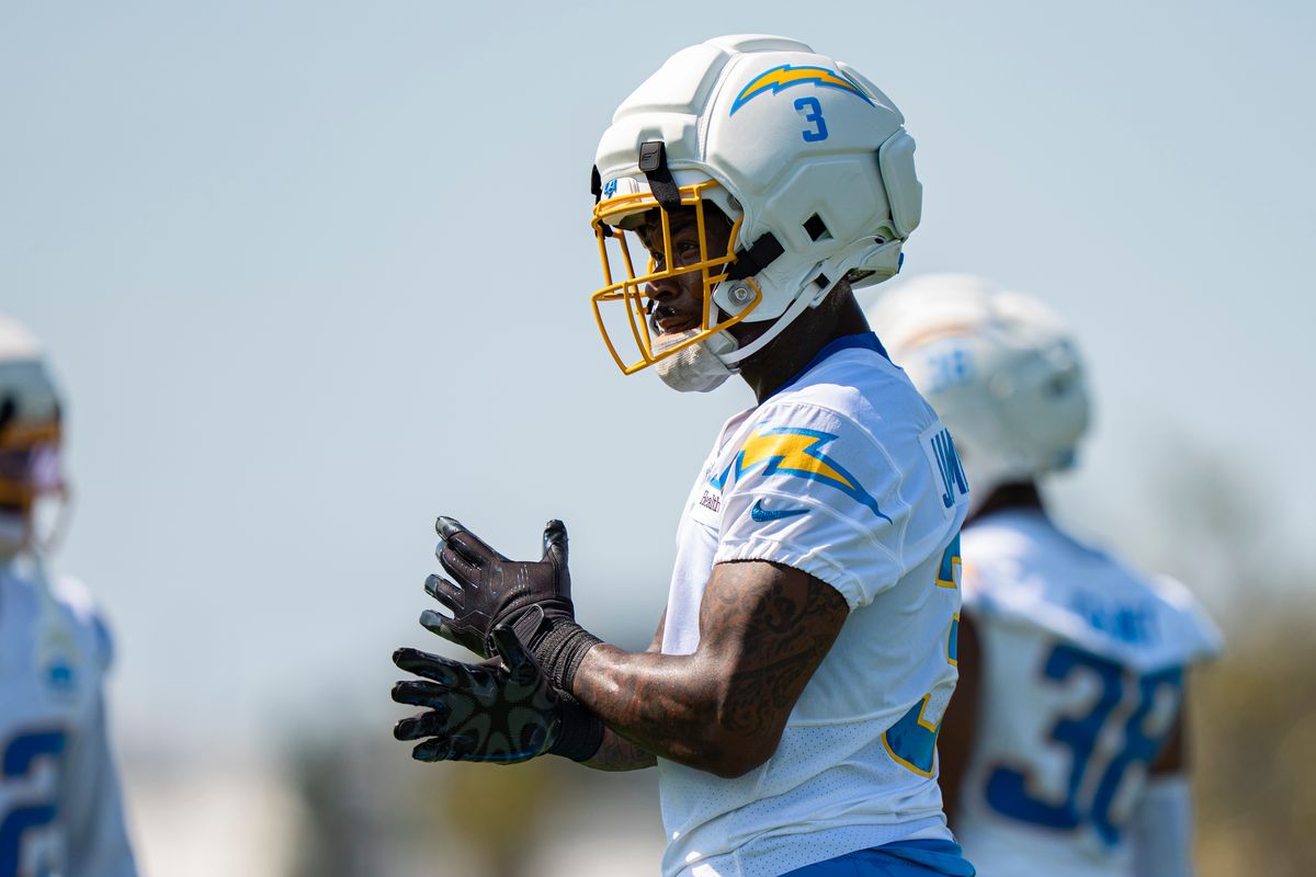Los Angeles Chargers safety Derwin James Jr. (3) during Chargers training camp at the Bolt on Wednesday, July 29th in El Segundo, CA. Los Angeles Chargers safety Derwin James Jr. (3) during Chargers training camp at the Bolt on Wednesday, July 29th in El Segundo, CA.