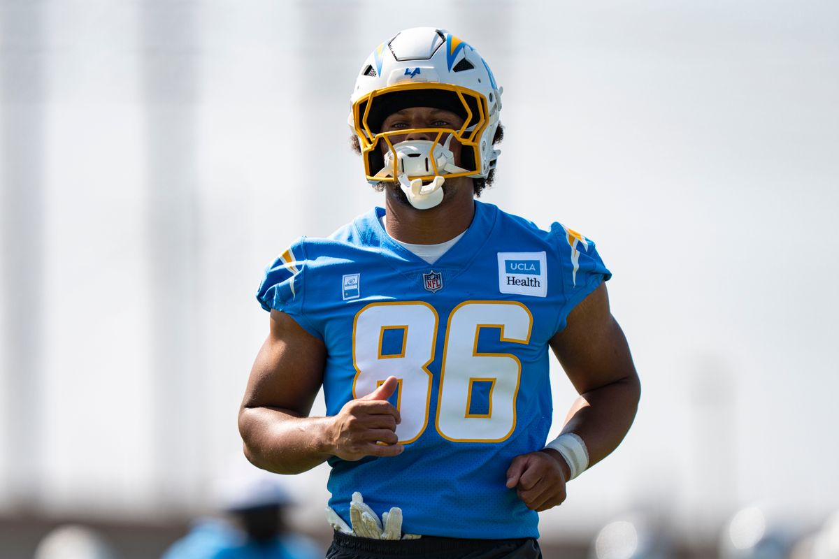 Los Angeles Chargers tight end Oronde Gadsen Jr. (86) during Chargers training camp at The Bolt on Monday, July 30th in El Segundo, CA. Los Angeles Chargers tight end Oronde Gadsen Jr. (86) during Chargers training camp at The Bolt on Monday, July 30th in El Segundo, CA.