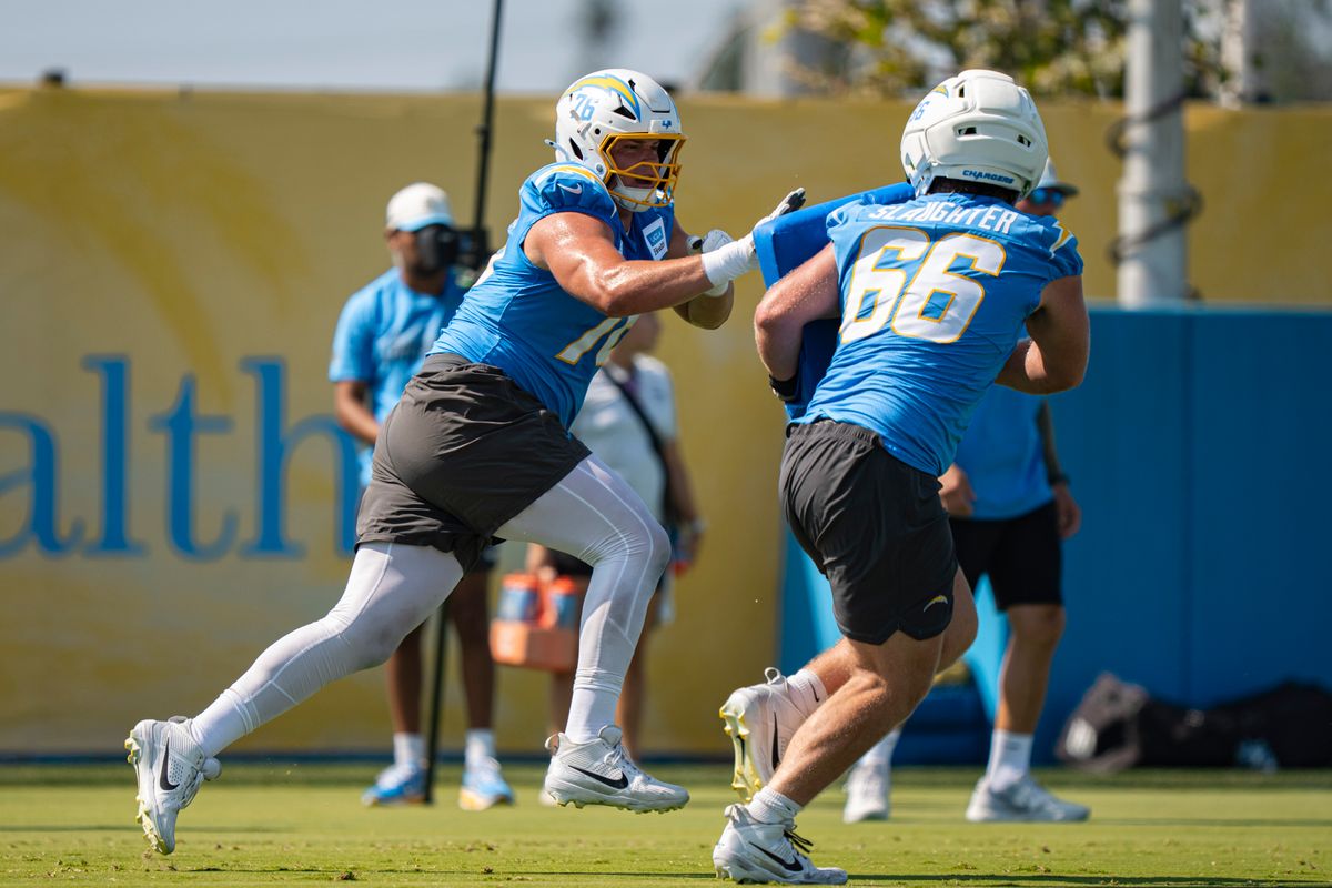 Los Angeles Chargers offensive lineman Joe Alt (76) during Chargers training camp at The Bolt on Monday, July 30th in El Segundo, CA. Los Angeles Chargers offensive lineman Joe Alt (76) during Chargers training camp at The Bolt on Monday, July 30th in El Segundo, CA.
