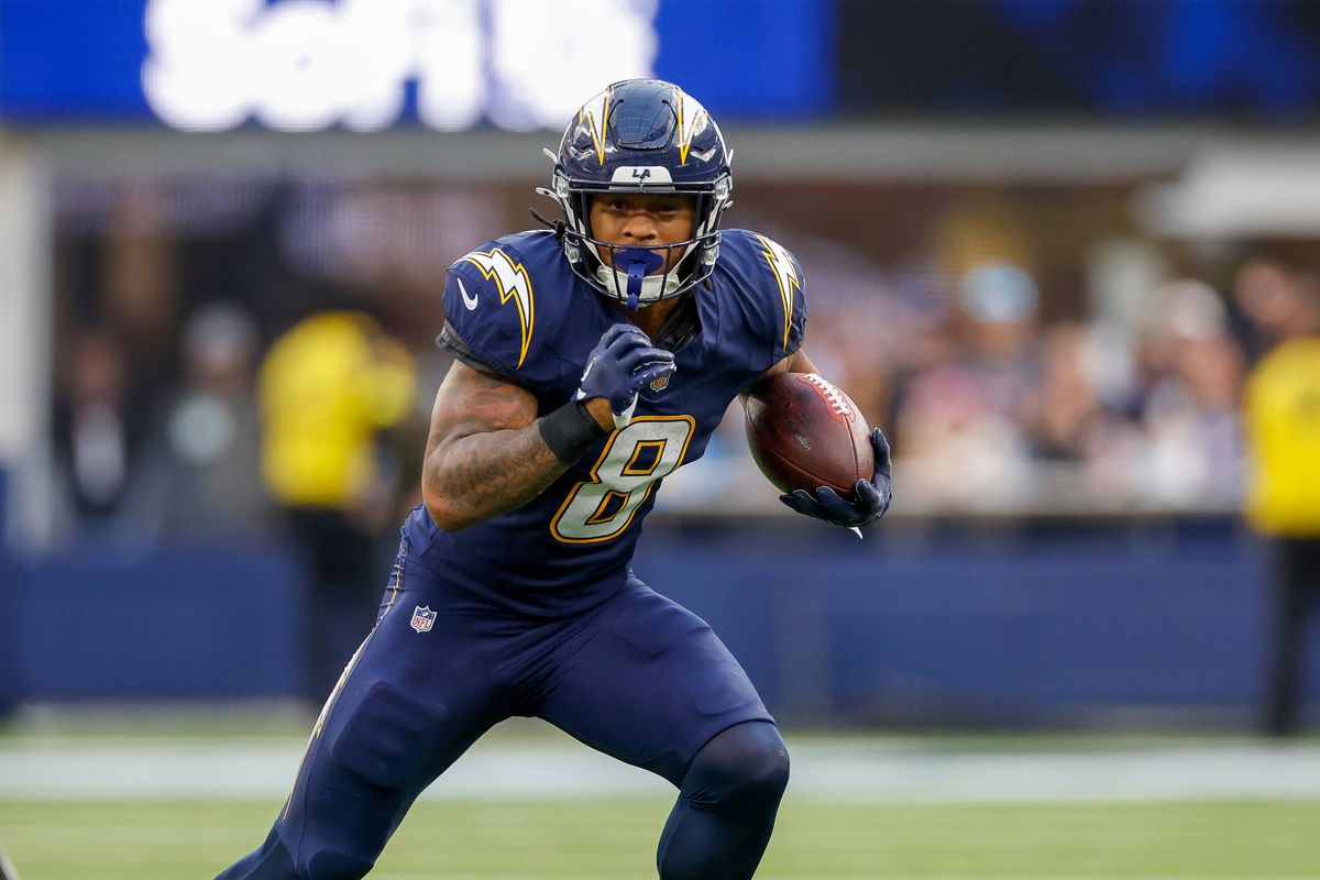 Los Angeles Chargers running back Omarion Hampton (8) runs the ball for a gain during a NFL game against the Houston Texans on December 027, 2025 at Sofi Stadium in Inglewood, CA. Los Angeles Chargers running back Omarion Hampton (8) runs the ball for a gain during a NFL game against the Houston Texans on December 027, 2025 at Sofi Stadium in Inglewood, CA.