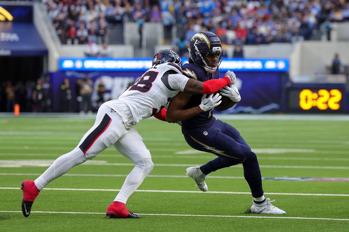 Los Angeles Chargers wide receiver Quentin Johnston (1) catches the ball for a gain during a NFL game against the Houston Texans on December 027, 2025 at Sofi Stadium in Inglewood, CA. Los Angeles Chargers wide receiver Quentin Johnston (1) catches the ball for a gain during a NFL game against the Houston Texans on December 027, 2025 at Sofi Stadium in Inglewood, CA.