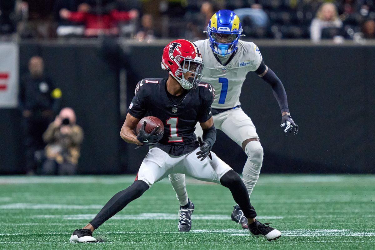 Atlanta Falcons wide receiver Darnell Mooney (1) runs with the football during a NFL football game against the Los Angeles Rams, on Monday, December 29, 2025 in Atlanta, Geor. Atlanta Falcons wide receiver Darnell Mooney (1) runs with the football during a NFL football game against the Los Angeles Rams, on Monday, December 29, 2025 in Atlanta, Geor.