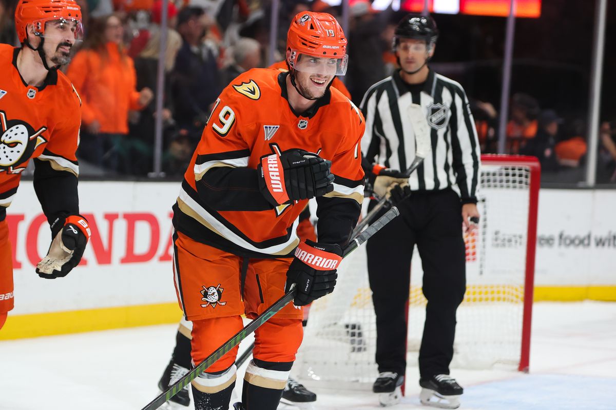 #19 RW Troy Terry of the Anaheim Ducks celebrates scoring a goal during an NHL game against the Utah Mammoth on November 17, 2025 in Anaheim, Calif. #19 RW Troy Terry of the Anaheim Ducks celebrates scoring a goal during an NHL game against the Utah Mammoth on November 17, 2025 in Anaheim, Calif.