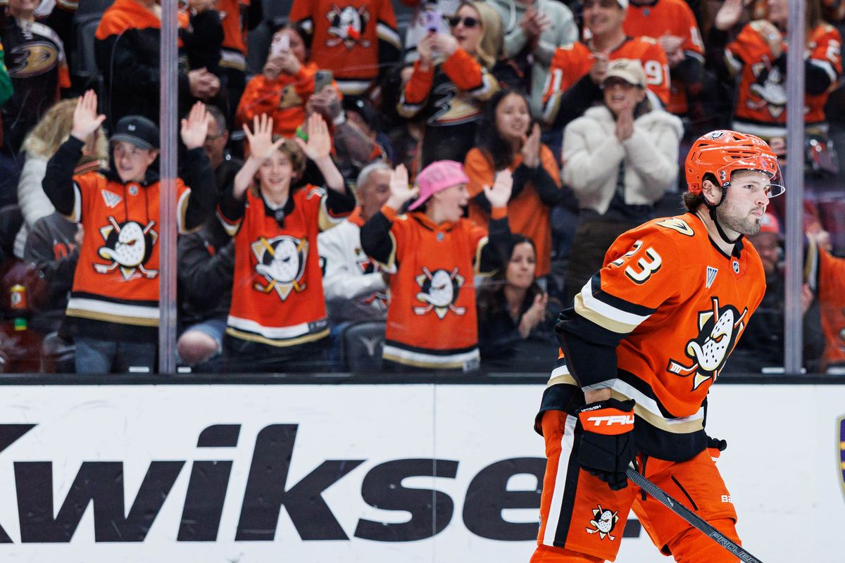 Anaheim Ducks center Mason McTavish (23) skates to the bench after scoring a game-winning shootout goal during an NHL match against the Calgary Flames on March 1, 2026 in Anaheim, California. Anaheim Ducks center Mason McTavish (23) skates to the bench after scoring a game-winning shootout goal during an NHL match against the Calgary Flames on March 1, 2026 in Anaheim, California.
