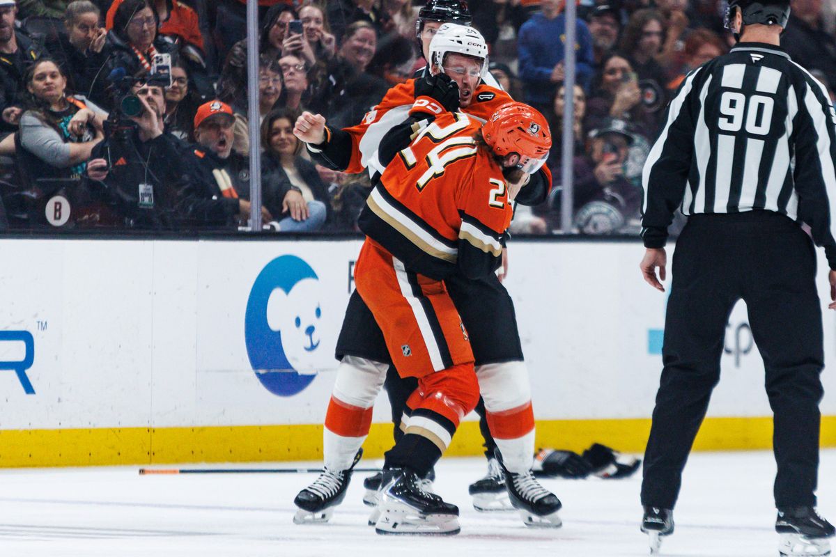 Philadelphia Flyers defenseman Nick Seeler (#24) fights with Anaheim Ducks center Jansen Harkins (#24) during an NHL match against the Anaheim Ducks on March 18, 2026 in Anaheim, California. Philadelphia Flyers defenseman Nick Seeler (#24) fights with Anaheim Ducks center Jansen Harkins (#24) during an NHL match against the Anaheim Ducks on March 18, 2026 in Anaheim, California.