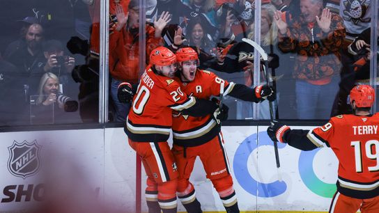 TST Images: Ducks defeat Oilers, 5-2, at Honda Center taken at Honda Center (Anaheim Ducks)