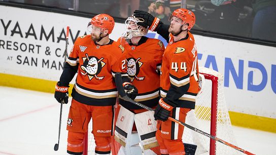 TST Images: Ducks defeat Golden Knights, 4-3, at Honda Center taken Honda Center (Anaheim Ducks)