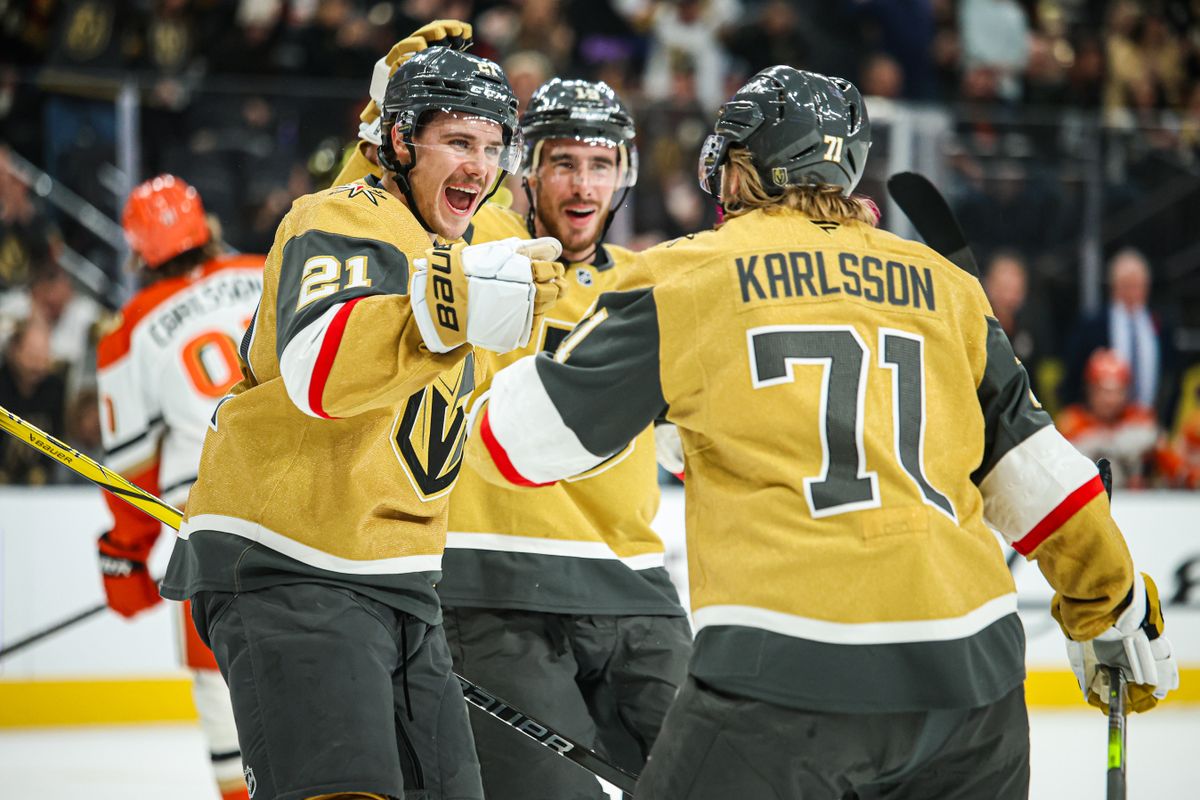 Vegas Golden Knights F Brett Howden (21) celebrates with his teammates after scoring a goal against the Anaheim Ducks on Saturday November 8, 2025, in Las Vegas, Nevada. Vegas Golden Knights F Brett Howden (21) celebrates with his teammates after scoring a goal against the Anaheim Ducks on Saturday November 8, 2025, in Las Vegas, Nevada.
