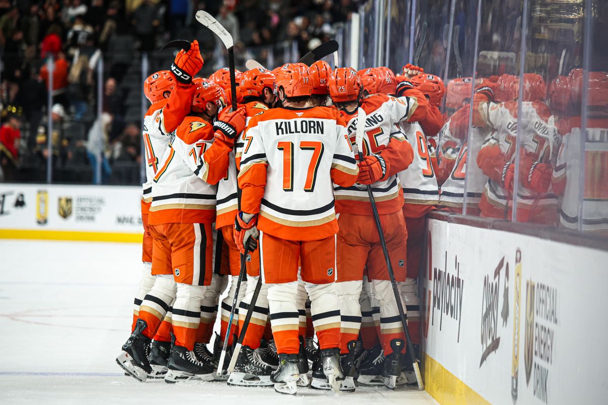 Anaheim Ducks LW Alex Killorn (17) seen celebrating with his teammates after defeating the Vegas Golden Knights in overtime on Saturday November 8, 2025, in Las Vegas, Nevada. Anaheim Ducks LW Alex Killorn (17) seen celebrating with his teammates after defeating the Vegas Golden Knights in overtime on Saturday November 8, 2025, in Las Vegas, Nevada.