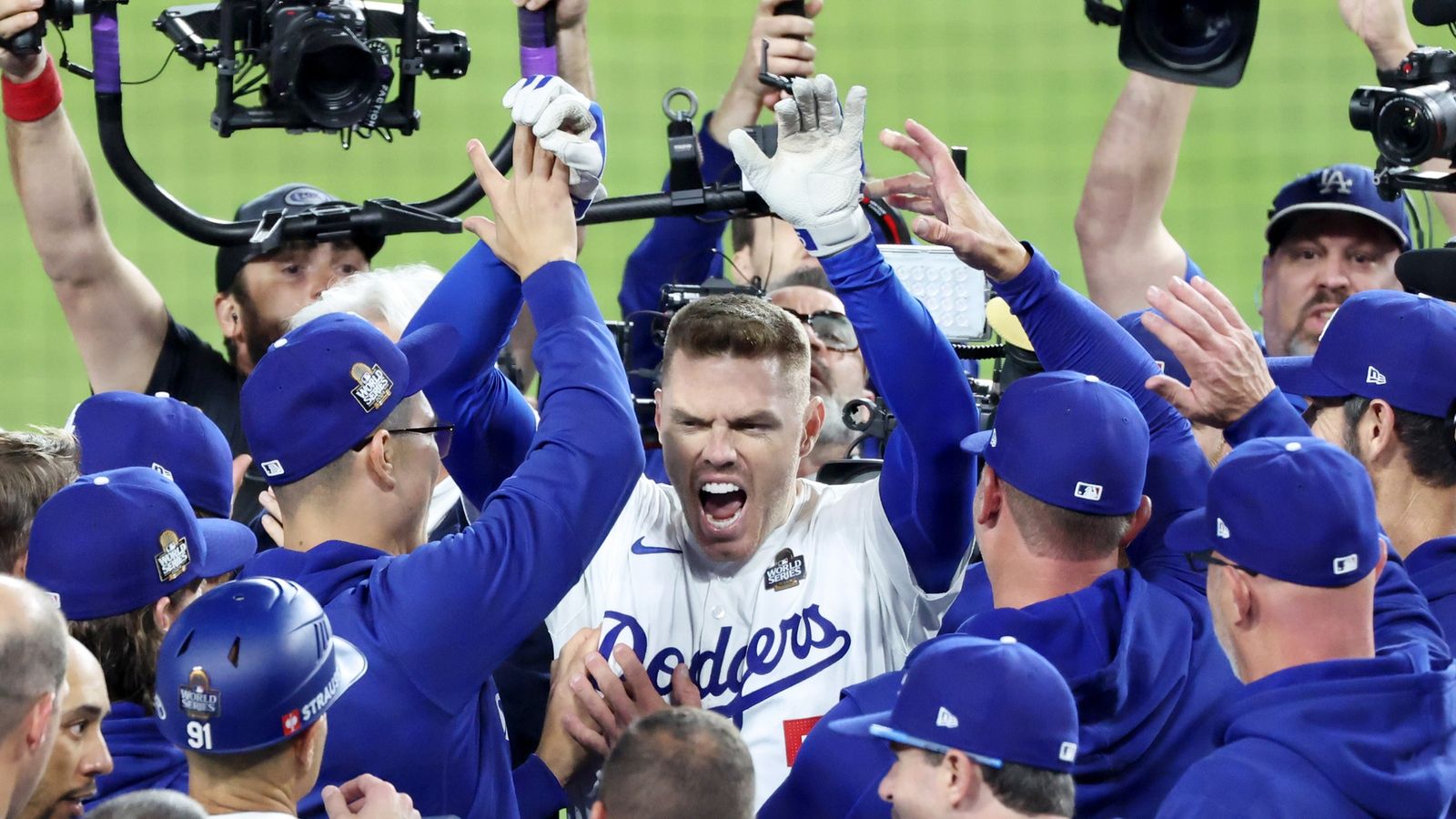 Freeman's Walk-off Grand Slam In 10th Inning, Lifts Dodgers Over The ...