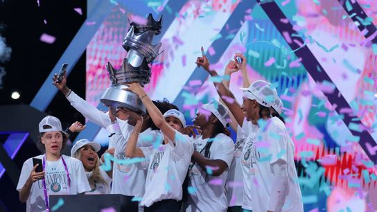 Aces net new assistant coach with ties to Chelsea Gray taken in Las Vegas (Las Vegas Aces). Photo by Sam Navarro-Imagn Images