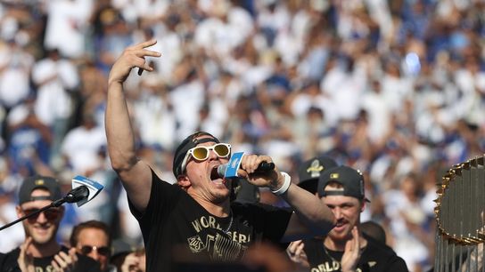 Dodgers re-sign Kiké Hernández, trade Anthony Banda to Twins taken at Camelback Ranch (Los Angeles Dodgers)
