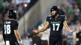 Hawai’i handles Wyoming on Senior Night to reclaim Paniolo Trophy taken at Clarence T.C. Ching Athletics Complex. (Hawaii). Photo by Marco Garcia-Imagn Images