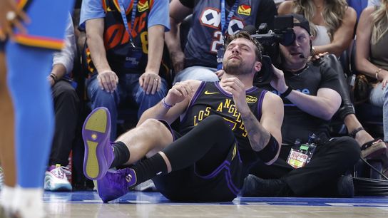 Luka Dončić exits blowout loss with strained hamstring, MRI scheduled taken at Paycom Center (Los Angeles Lakers). Photo by Alonzo Adams-Imagn Images
