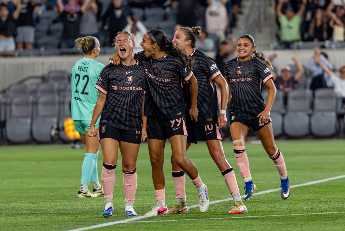 Angel City FC midfielder Kennedy Fuller (17) celebrating a goal during an NWSL game against the Kansas City Current on Wednesday May 20th, 2026 in Los Angeles, California. Angel City FC midfielder Kennedy Fuller (17) celebrating a goal during an NWSL game against the Kansas City Current on Wednesday May 20th, 2026 in Los Angeles, California.