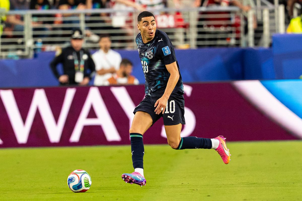 Miguel Almiron (19) of Paraguay during a 2026 FIFA World Cup match against Paraguay, Friday June 19th, 2026 in Santa Clara, Calif. Miguel Almiron (19) of Paraguay during a 2026 FIFA World Cup match against Paraguay, Friday June 19th, 2026 in Santa Clara, Calif.