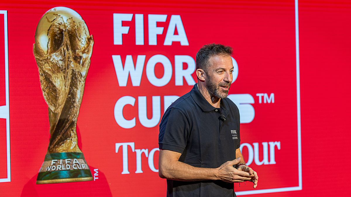Alessandro Del Piero lifting the FIFA World Cup Trophy at LA Live for the FIFA World Cup Trophy Presentation on March 24th, 2026 Alessandro Del Piero lifting the FIFA World Cup Trophy at LA Live for the FIFA World Cup Trophy Presentation on March 24th, 2026