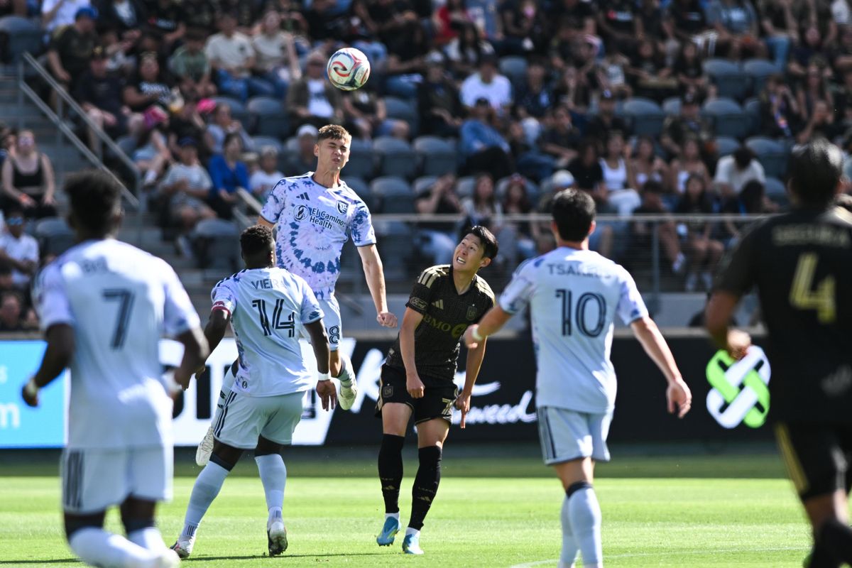 San Jose Earthquakes defender Reid Roberts (18) heads the ball during an MLS game between LAFC and San Jose Earthquakes on Sunday, April 19, 2026 at BMO Stadium In Los Angeles Calif at BMO Stadium in Los Angeles Calif San Jose Earthquakes defender Reid Roberts (18) heads the ball during an MLS game between LAFC and San Jose Earthquakes on Sunday, April 19, 2026 at BMO Stadium In Los Angeles Calif at BMO Stadium in Los Angeles Calif