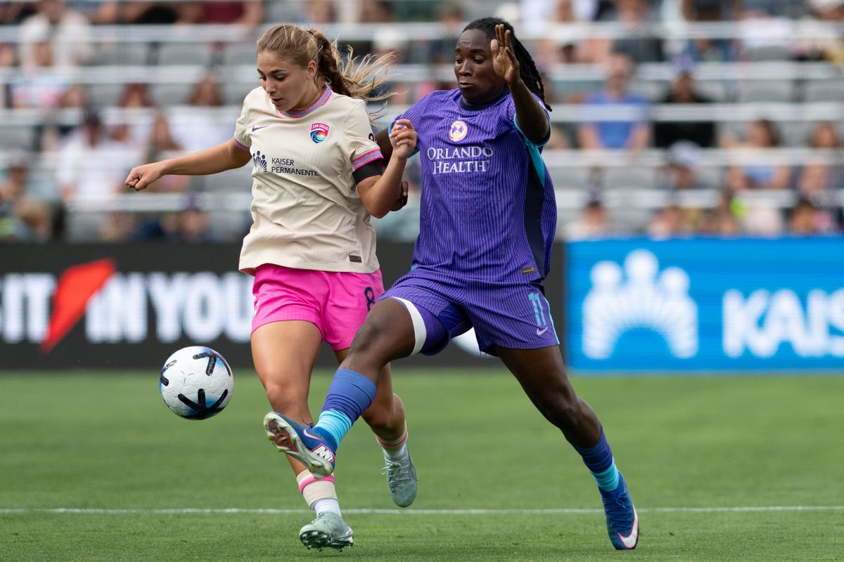 San Diego Wave midfielder Kimmi Ascanio (8) battles for possession during an NWSL match between Orlando Pride SC and San Diego Wave FC on Sunday, May 24, 2026 at Snapdragon Stadium in San Diego Calif. San Diego Wave midfielder Kimmi Ascanio (8) battles for possession during an NWSL match between Orlando Pride SC and San Diego Wave FC on Sunday, May 24, 2026 at Snapdragon Stadium in San Diego Calif.